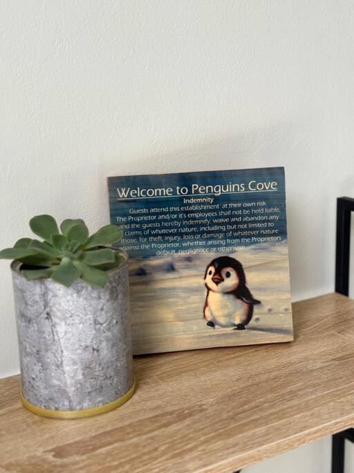 Penguins Cove Coastal Haven Apartment-bloubergstrand *