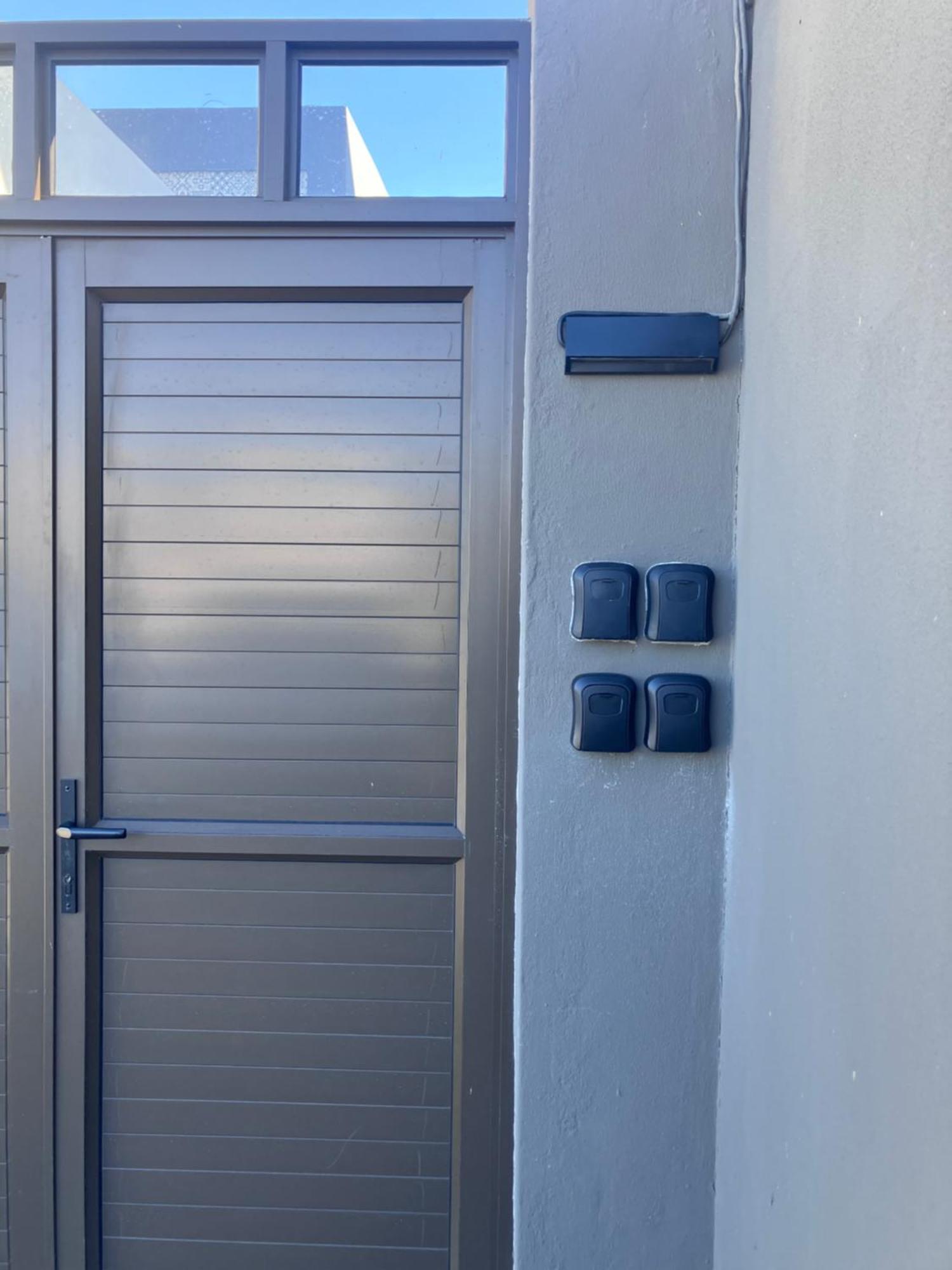 Apartment Penguins Cove Coastal Haven Apartment-bloubergstrand