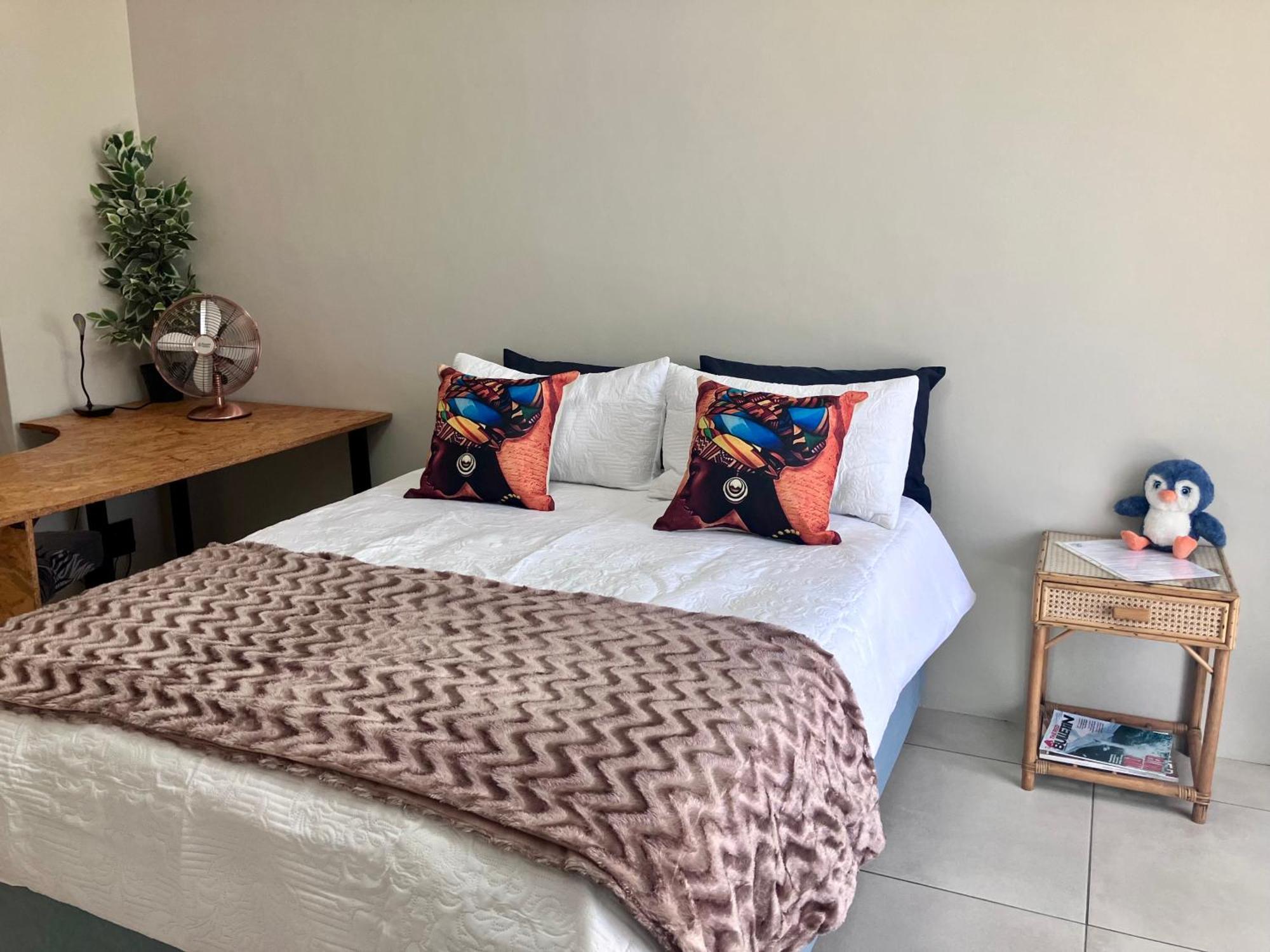 Penguins Cove Coastal Haven Apartment-bloubergstrand Cape Town